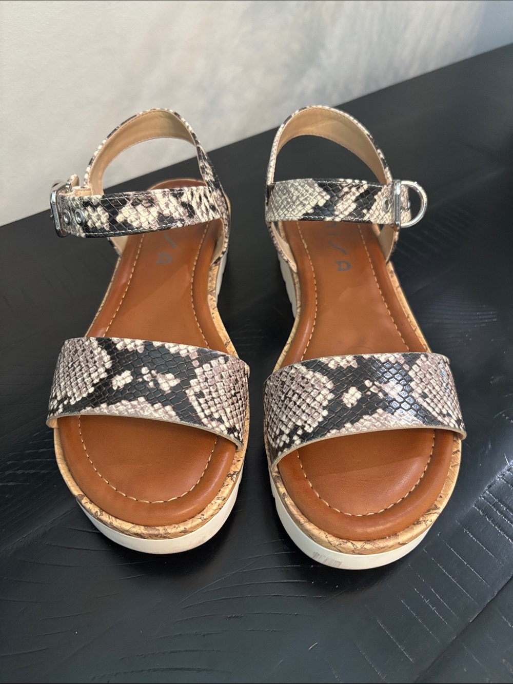Unisa shoes
